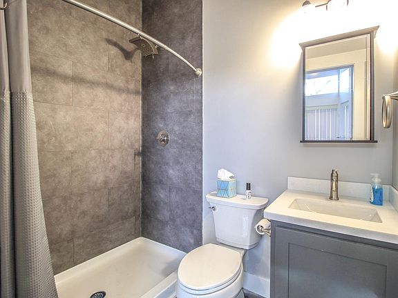 5th image of 1569 Broadway Ave NW #1