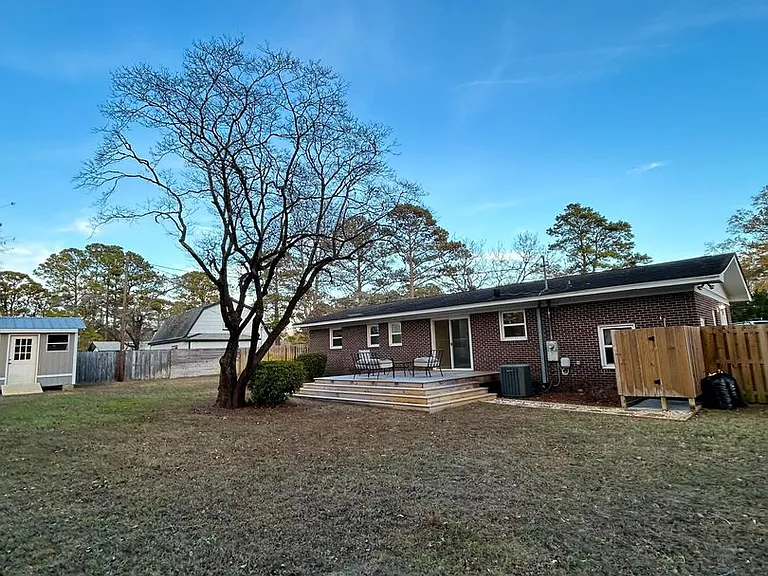 408 Lynette Dr — Photo 14
