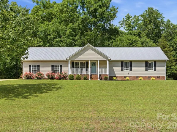 142 Sam Bailes Blvd, Smyrna, SC 29743