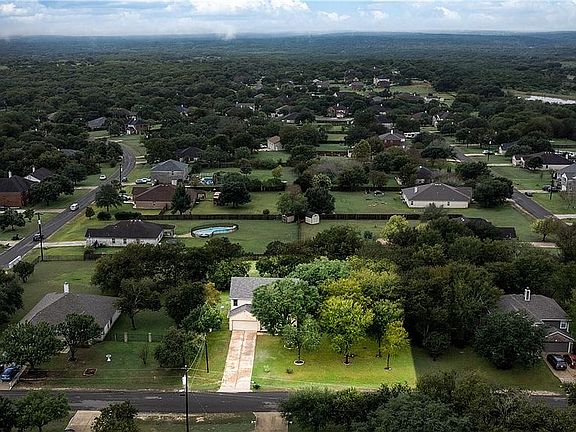 4th image of 972 Bella Vista Cir