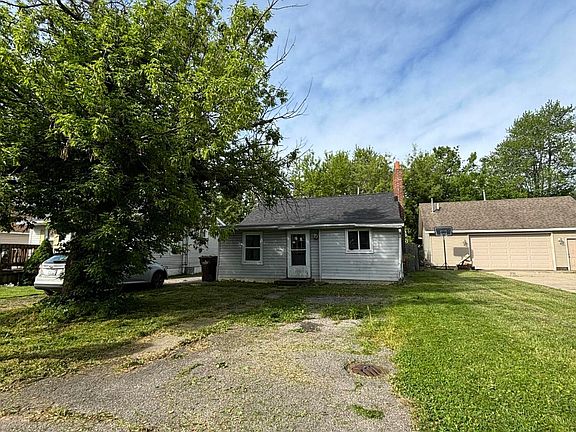 2nd image of 3198 Glendale Dr