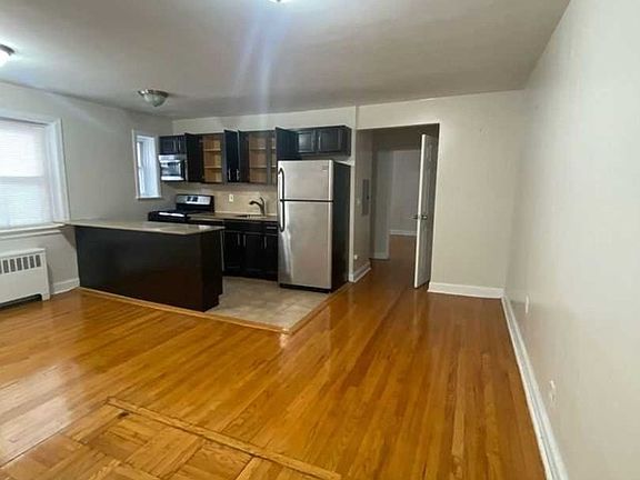 2nd image of 6117 Boulevard E #1P