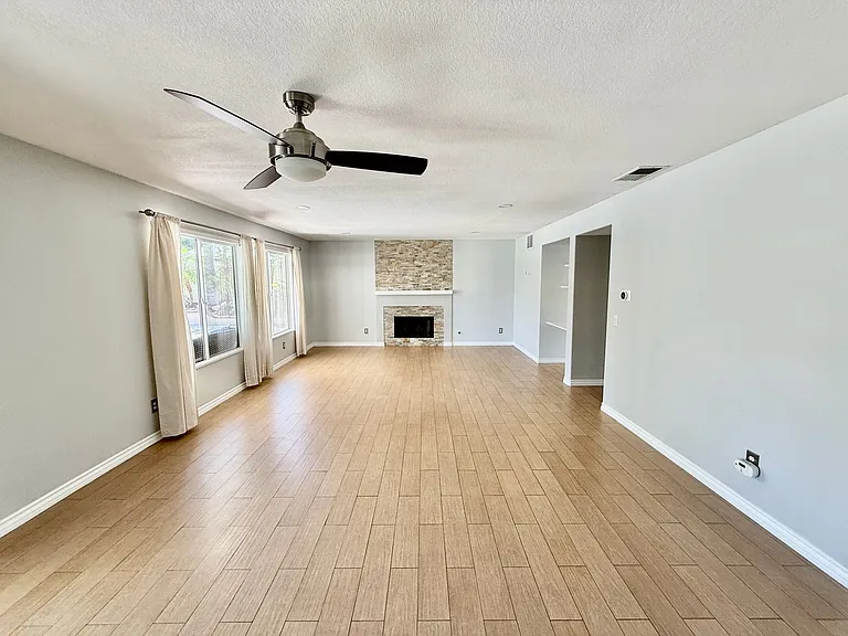 2345 Talbot Cir — Photo 4