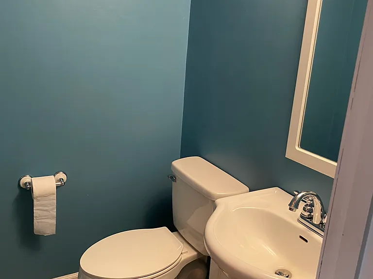8002 Greenwillow Ct SE — Photo 3