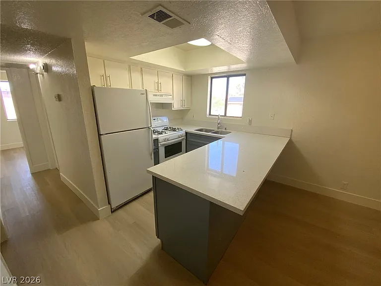 6994B Issac Ave #B — Photo 10