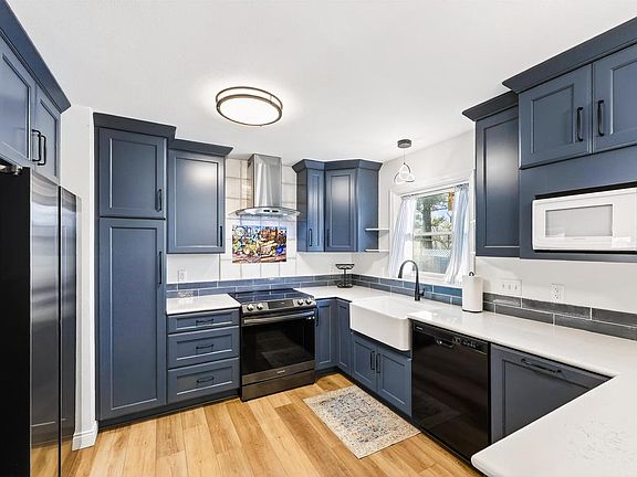 2nd image of 1114 Starlight Drive