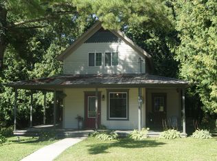 107 Main St, Waterville, IA 52170