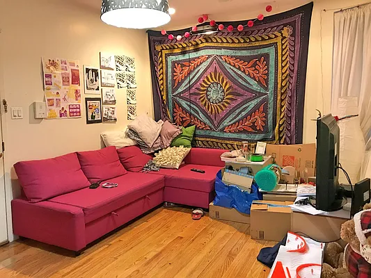 Rented by EXR | media 12