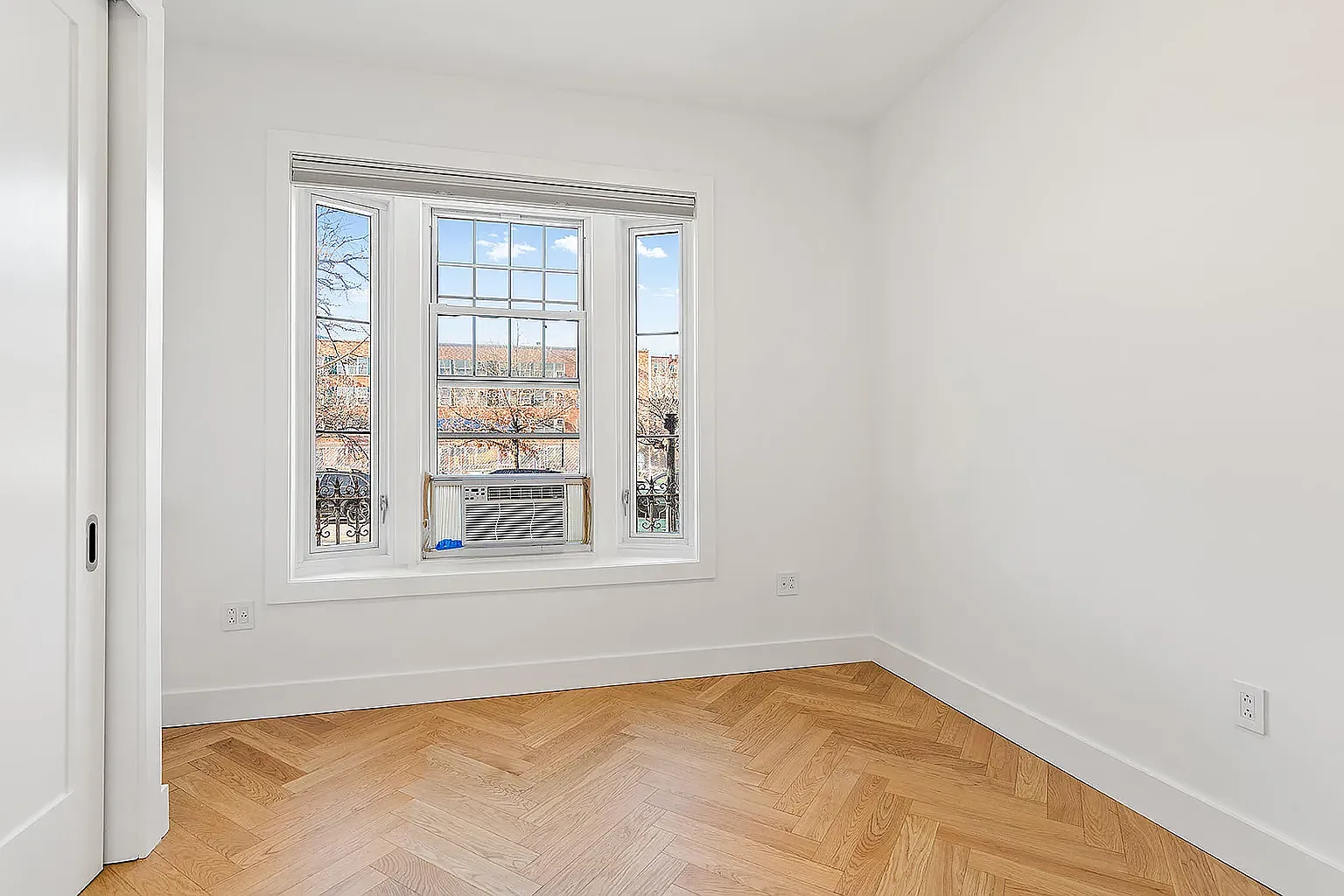 415 Washington Avenue — Photo 4