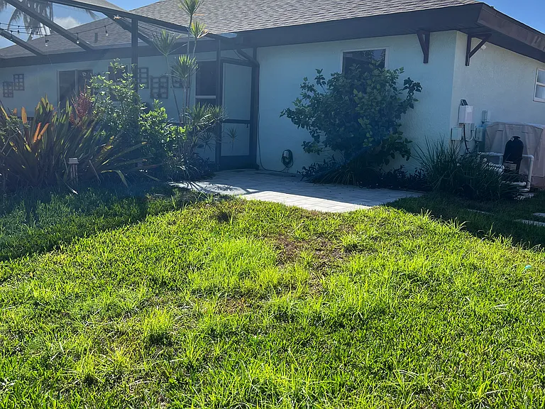 8365 Bahamas Rd — Photo 32