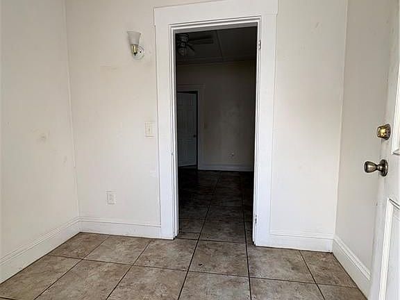 2nd image of 95 Duke St