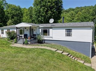 557 Beans Rd SE, Sherrodsville, OH 44675