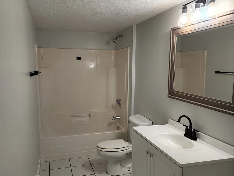 14-16 Hanover St #16B — Photo 19