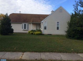 33 Huckleberry Ave, Sicklerville, NJ 08081