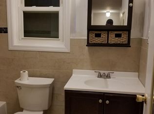 402 N Oaks Blvd, North Brunswick, NJ 08902