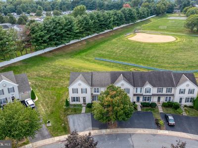 322 Banyan Circle Dr, Lancaster, PA, 17603