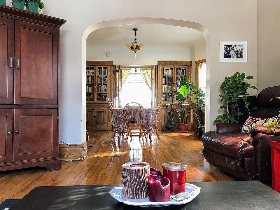 1st image of 3213 Dupont Ave S #1