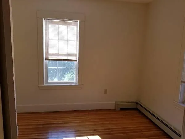 98 Apsley St — Photo 2