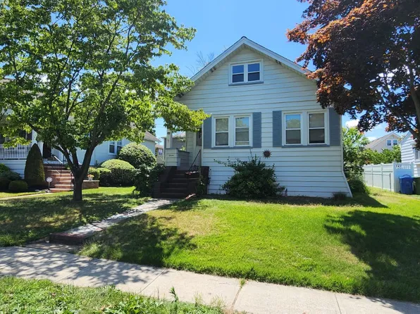 7 Chatham Pl, Linden, NJ 07036
