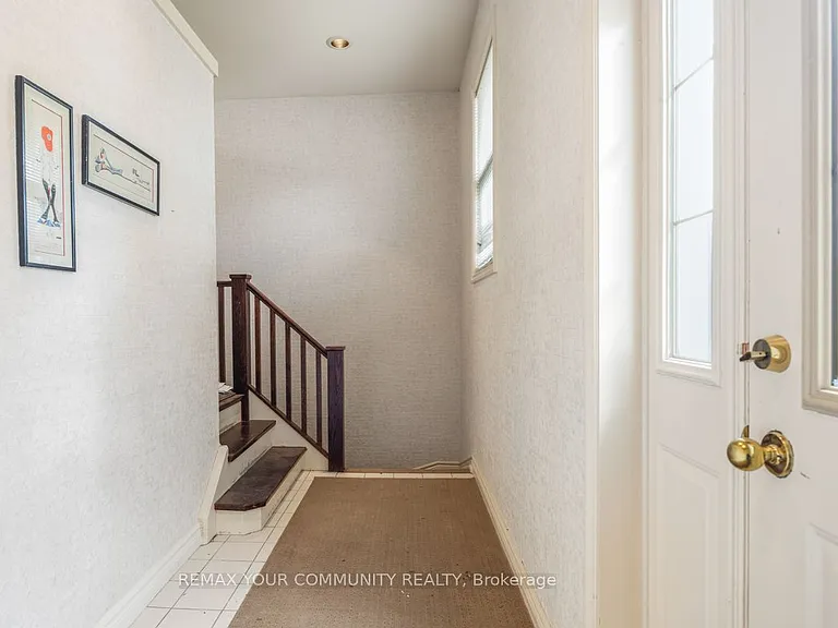 27 Denham Dr #LOWER — Photo 13