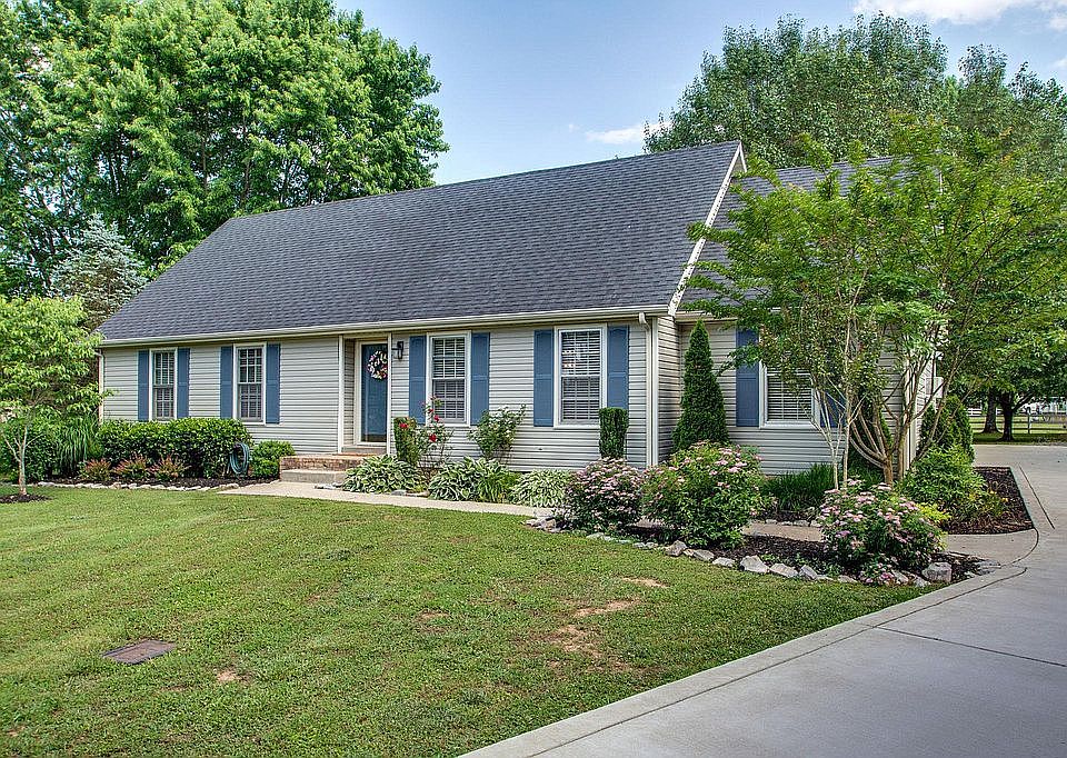 1st image of 542 Oak Crest Ct
