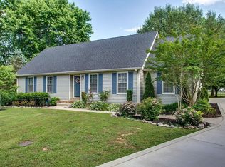 542 Oak Crest Ct, Murfreesboro, TN 37127