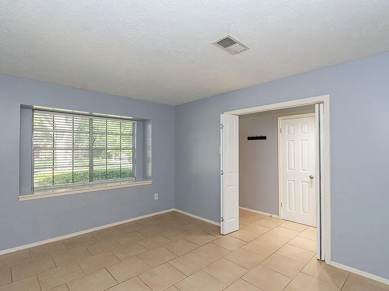 4210 Cork Ln — Photo 7