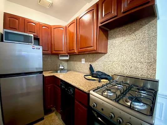 Rented by Corcoran | media 9