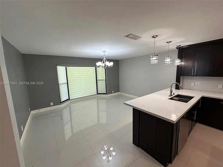 410 NW 65th Ave #410 — Photo 9