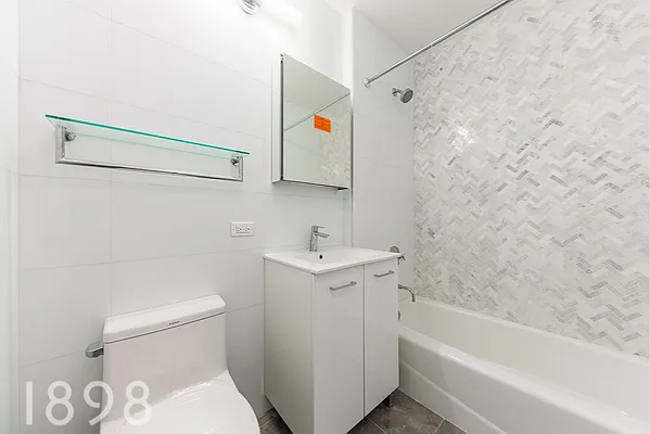 Rented by A&E Real Estate Management | media 4