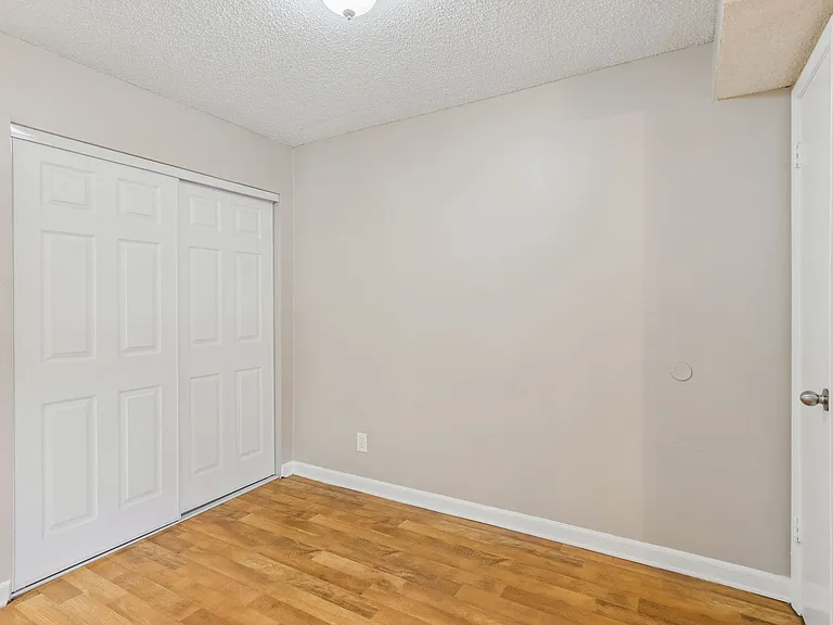 380 Lakepointe Dr #201 — Photo 11