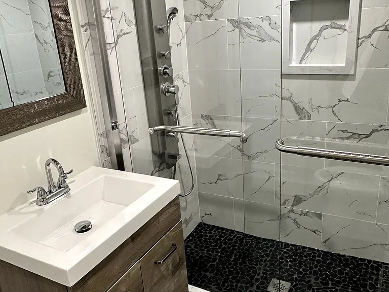 5535 Lawrence Ave E — Photo 19
