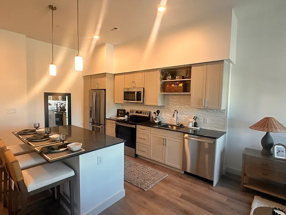 270 Canal St #2112