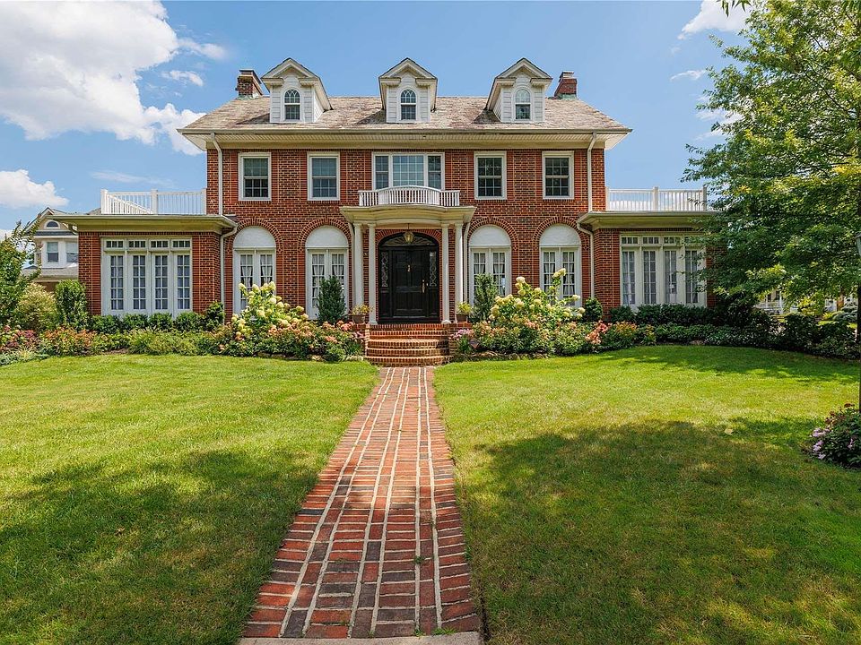 1st image of 149 Hempstead Avenue