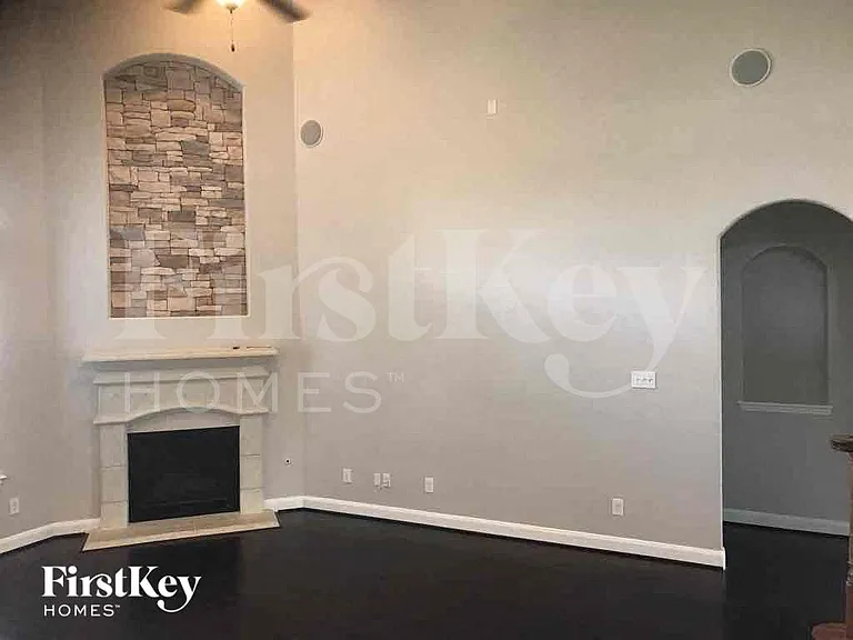 14623 Castle Cove Ln — Photo 7