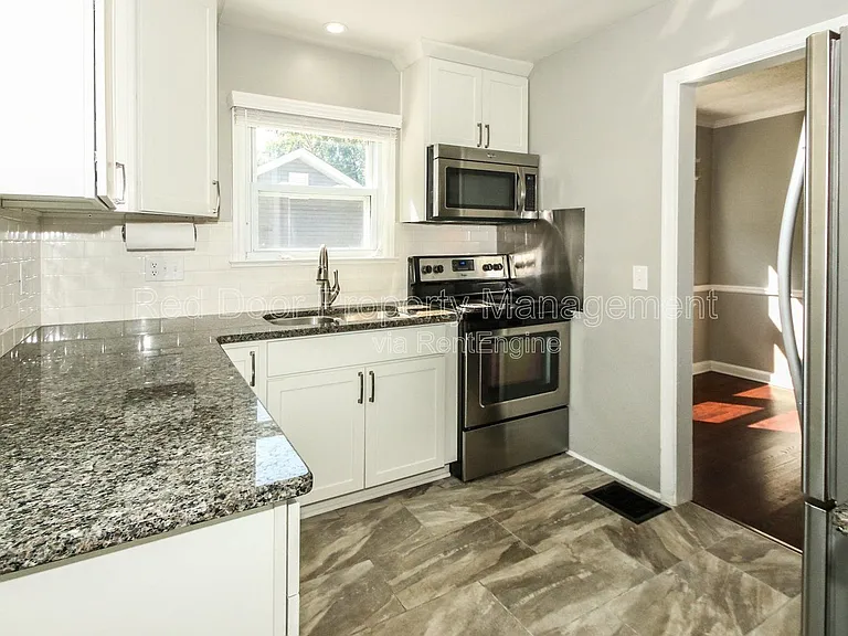 1723 Broad Ripple Ave — Photo 13