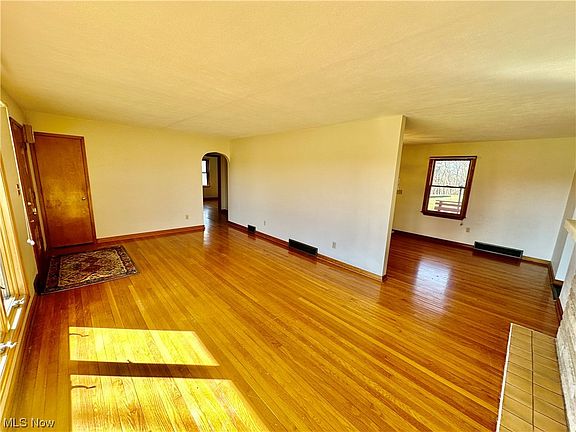 4th image of 137 Pearl Dr