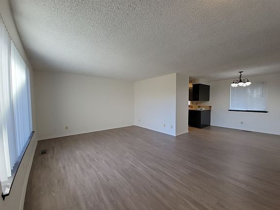 2nd image of 5812-5822 W Metaline Ave #5820