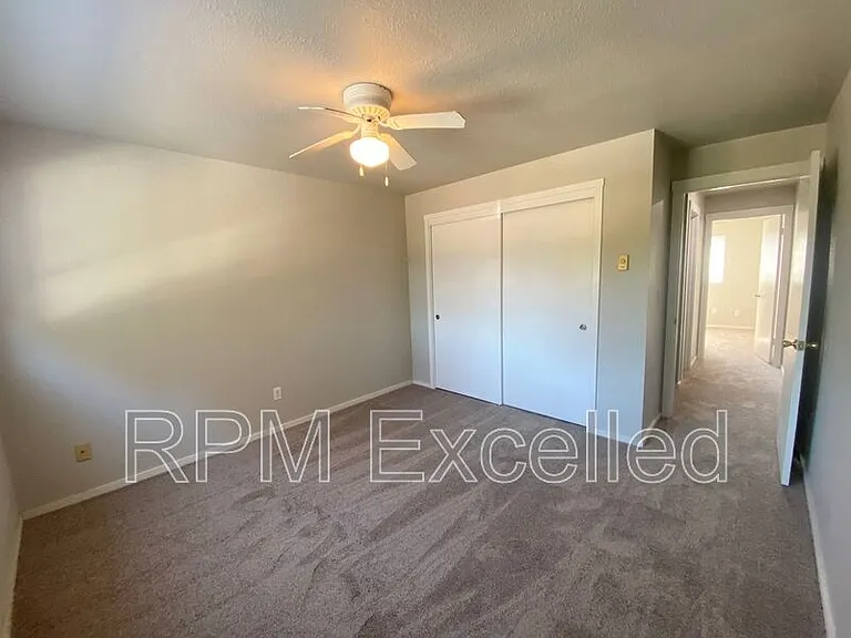 630 M St NE — Photo 11