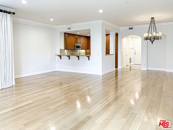 4th image of 143 N Arnaz Dr APT 103