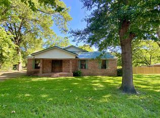 402 W Americus St, Carthage, TX 75633