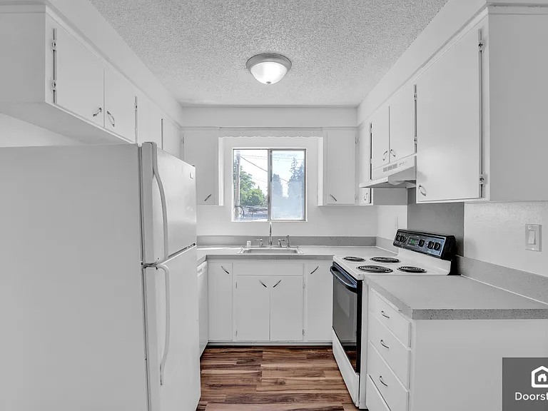 4709 Vesper Dr #4 — Photo 4