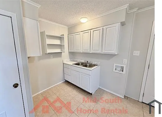 3205 Madewell St — Photo 2