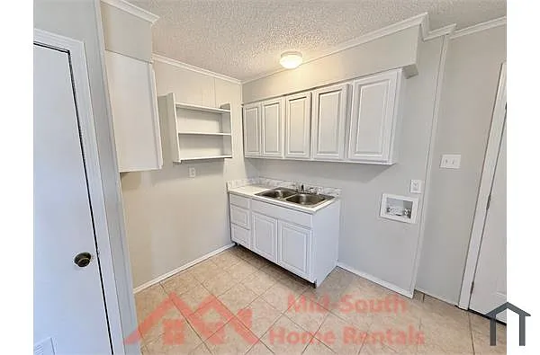 Building Photo - 3205 Madewell St