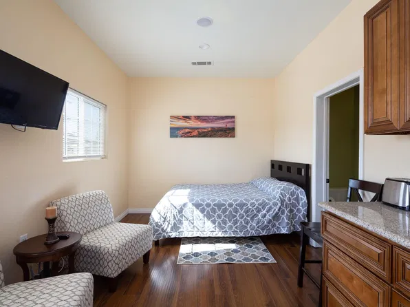 2721 W 82nd Pl #Y, Inglewood, CA 90305