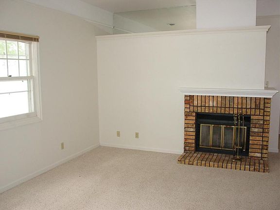 4th image of 4689 Harvest Cir