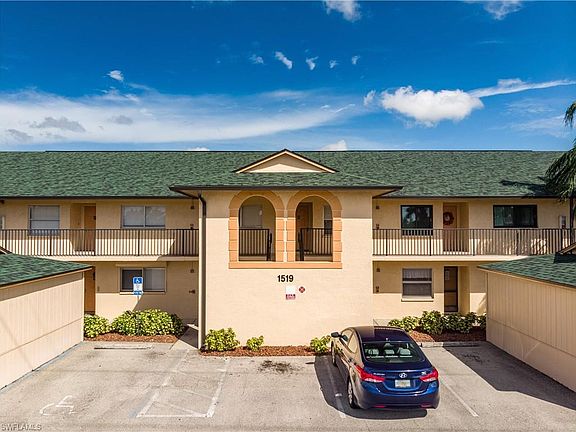2nd image of 1519 Cape Coral Pkwy W APT 10