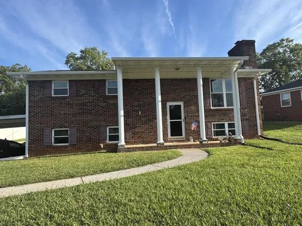 103 Mesa Rd, Maryville, TN 37804