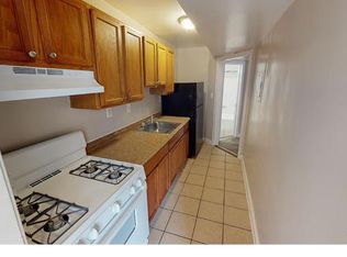 3004 30th St SE APT 4, Washington, DC 20020