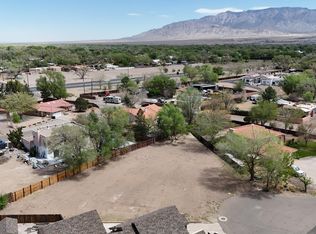 1011 Quail Ct NW, Albuquerque, NM 87114